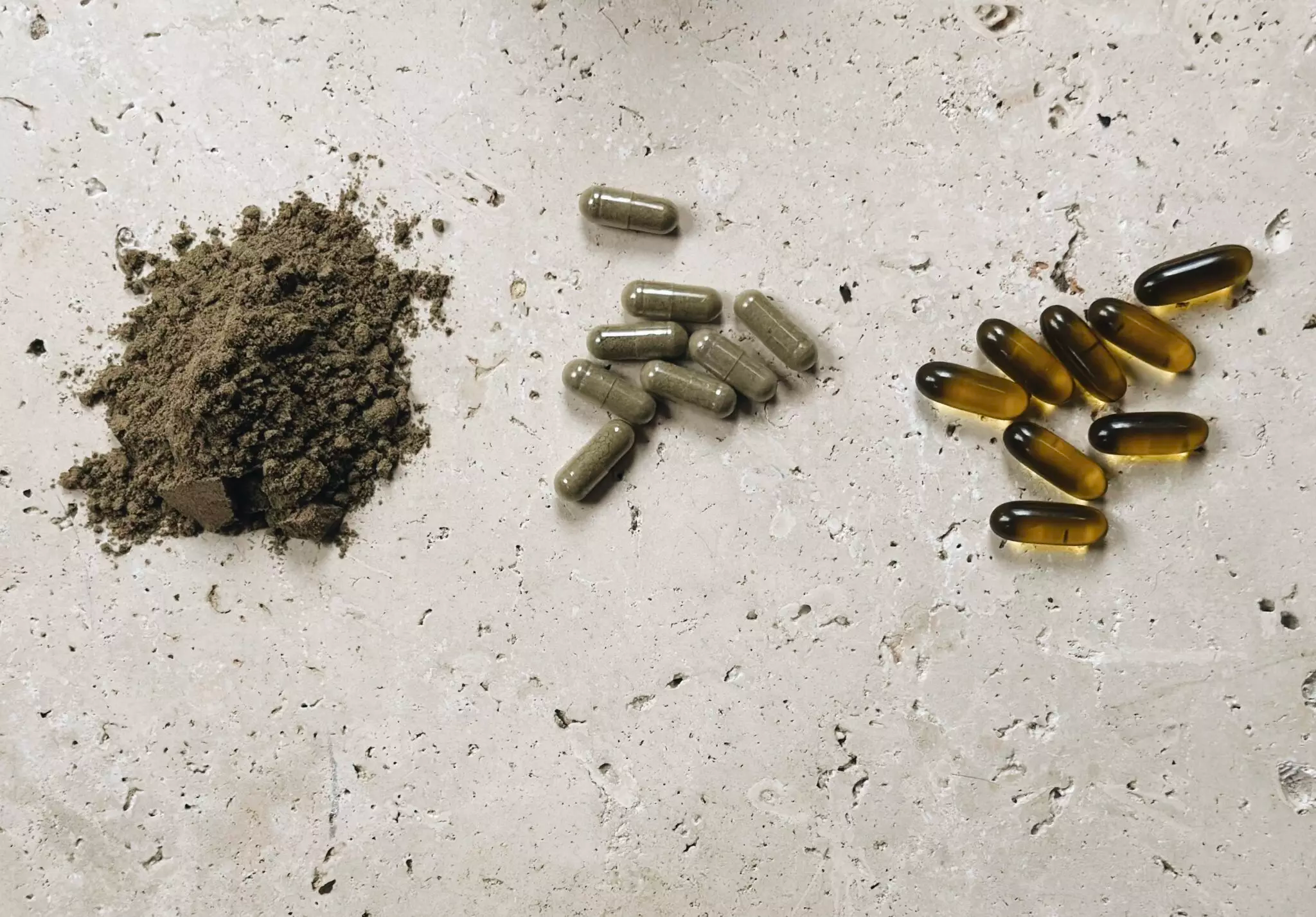 Capsules VS Powder: Which form is better for you?